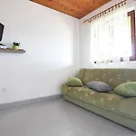Erna Apartamento Pašman