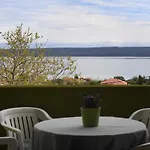 Erna Apartament *