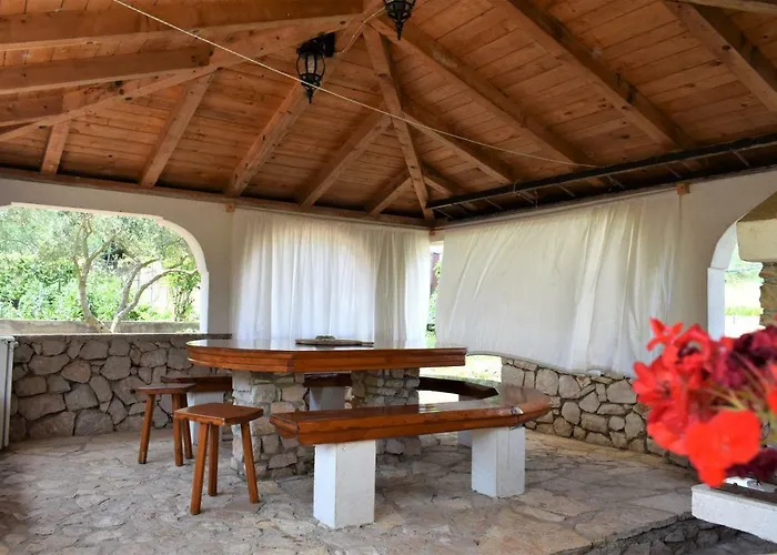 Apartmani Erna *