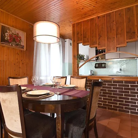 Apartmani Erna *