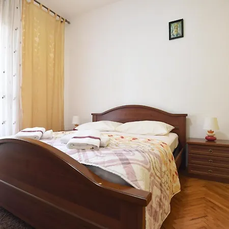 Erna Apartmán *